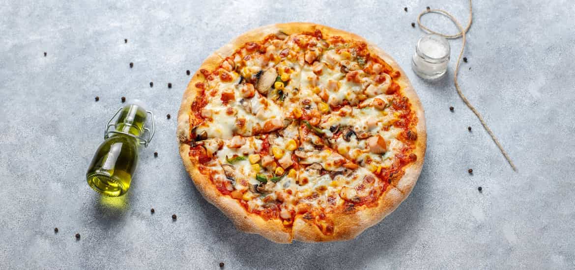 American hot deep-pan pizza in Los Angeles